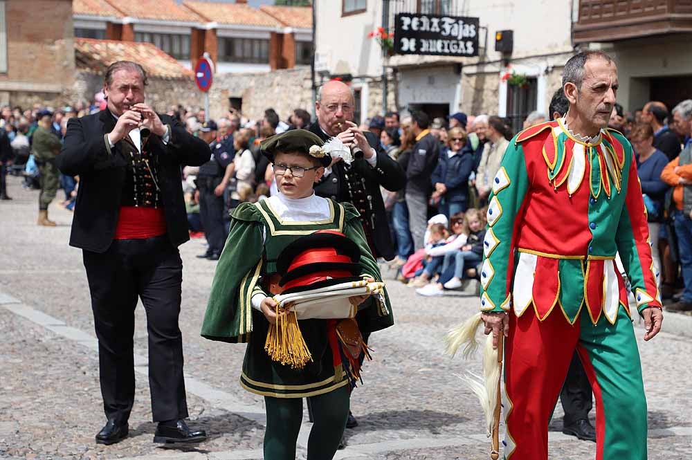 El Monasterio Real de las Huelgas ha acogido, un año más, la celebración del Curpillos, con procesión por las calles del barrio con el pendón de las Navas de Tolosa
