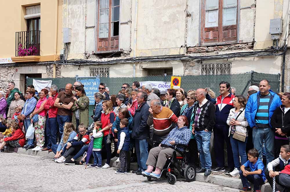 El Monasterio Real de las Huelgas ha acogido, un año más, la celebración del Curpillos, con procesión por las calles del barrio con el pendón de las Navas de Tolosa