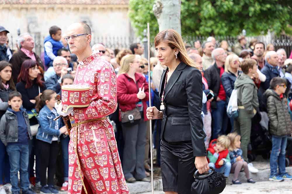 El Monasterio Real de las Huelgas ha acogido, un año más, la celebración del Curpillos, con procesión por las calles del barrio con el pendón de las Navas de Tolosa