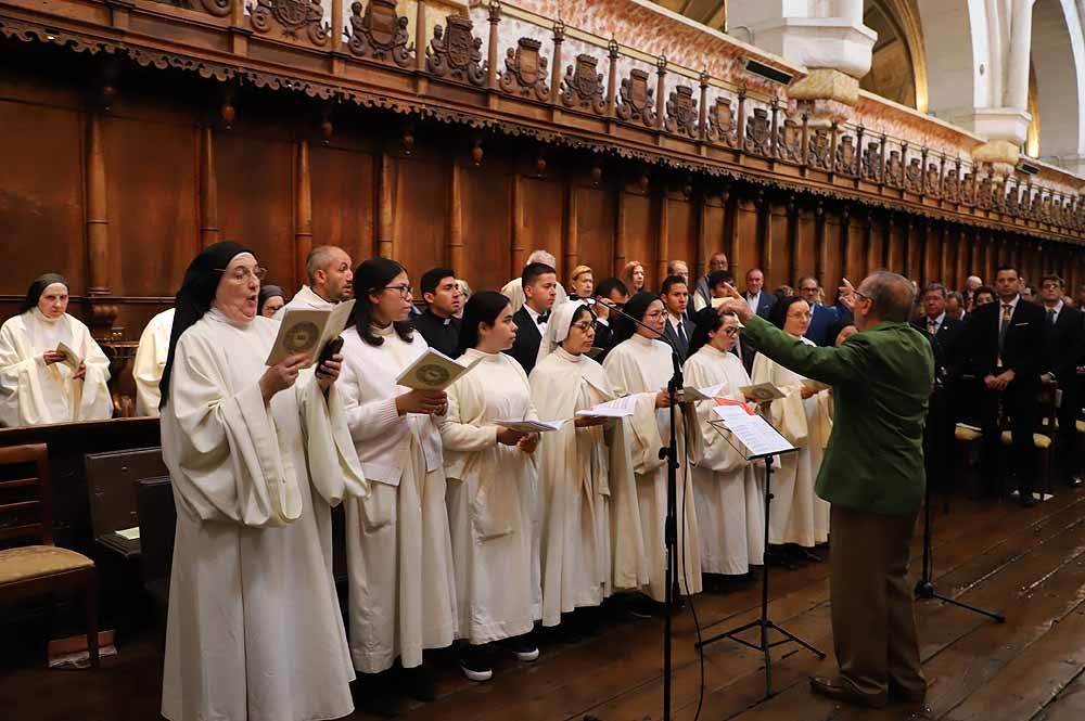 El Monasterio Real de las Huelgas ha acogido, un año más, la celebración del Curpillos, con procesión por las calles del barrio con el pendón de las Navas de Tolosa