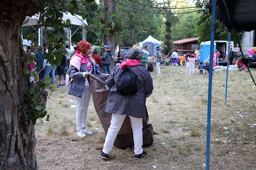 El servicio de SEMAT ha tenido que redoblar esfuerzos para dejar limpio El Parral y alrededores tras la fiesta de las peñas, mientras que Protección Civil y Cruz Roja tuvieron también una jornada movidita con más de 150 intervenciones