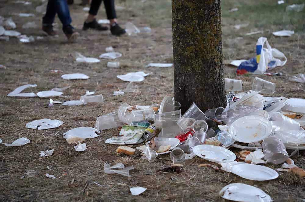 El servicio de SEMAT ha tenido que redoblar esfuerzos para dejar limpio El Parral y alrededores tras la fiesta de las peñas, mientras que Protección Civil y Cruz Roja tuvieron también una jornada movidita con más de 150 intervenciones