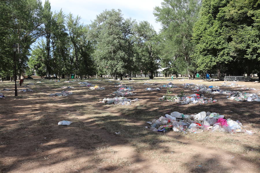 El servicio de SEMAT ha tenido que redoblar esfuerzos para dejar limpio El Parral y alrededores tras la fiesta de las peñas, mientras que Protección Civil y Cruz Roja tuvieron también una jornada movidita con más de 150 intervenciones