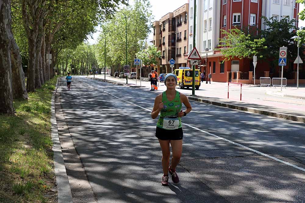 166 corredores de toda España han disputado la 24ª edición de le Media Maratón Ciudad de Burgos,con el burgalés Rubén Castrillo como ganador en categoría masculina y la debutante Virginia Torres como campeona femenina.