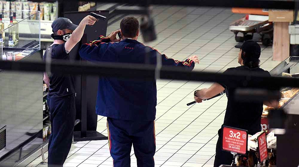 Efectivos de Policía Nacional, Sacyl, Bomberos de Burgos y más cuerpos de seguridad del estado ha particpado en un simulacro de atentado terrorrista. 