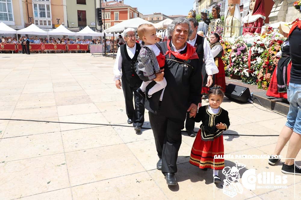 El calor no ha quitado el ánimo a los burgaleses en el acto más querido de las fiestas