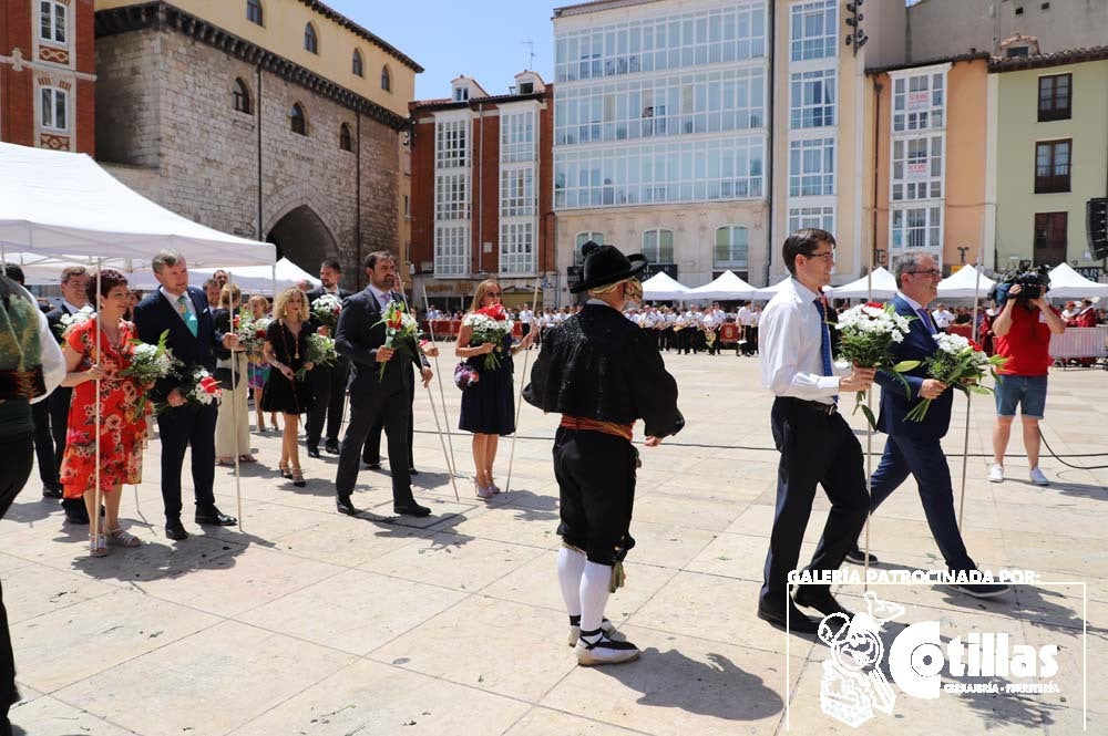 El calor no ha quitado el ánimo a los burgaleses en el acto más querido de las fiestas