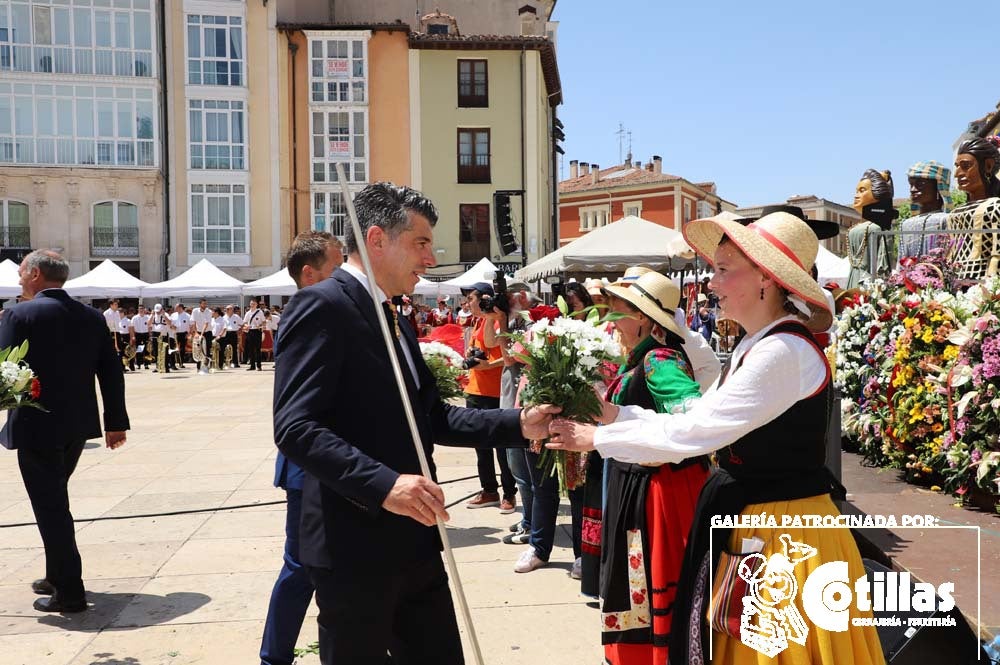 El calor no ha quitado el ánimo a los burgaleses en el acto más querido de las fiestas