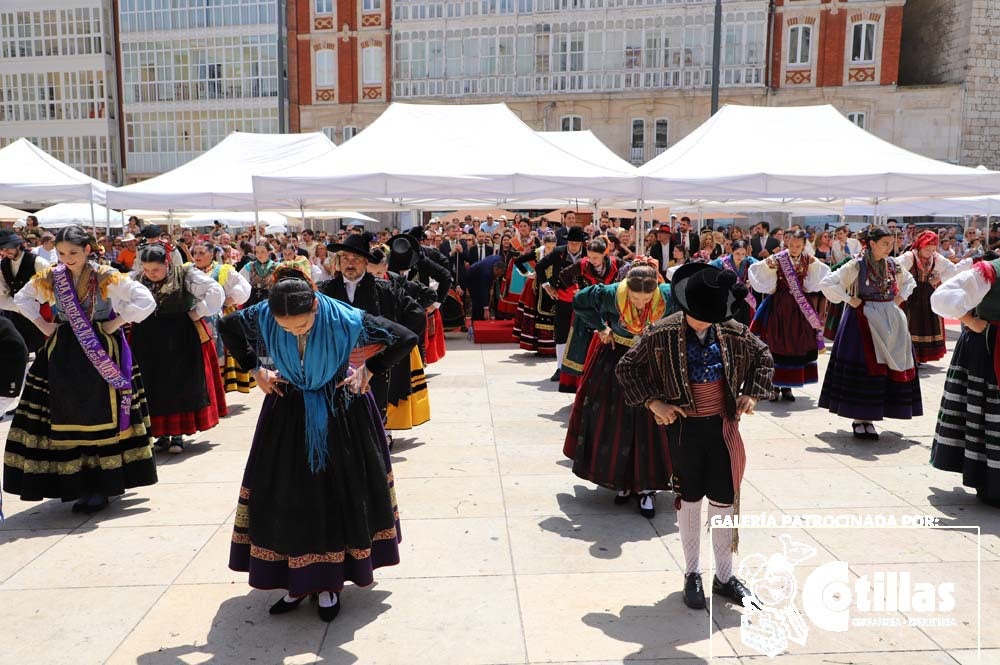 El calor no ha quitado el ánimo a los burgaleses en el acto más querido de las fiestas