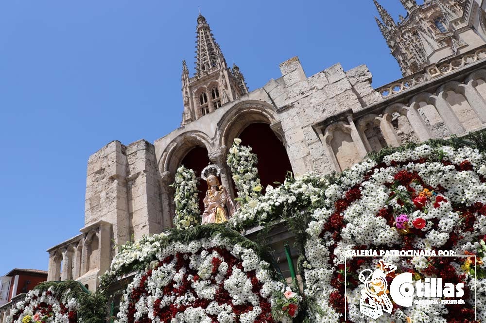 El calor no ha quitado el ánimo a los burgaleses en el acto más querido de las fiestas