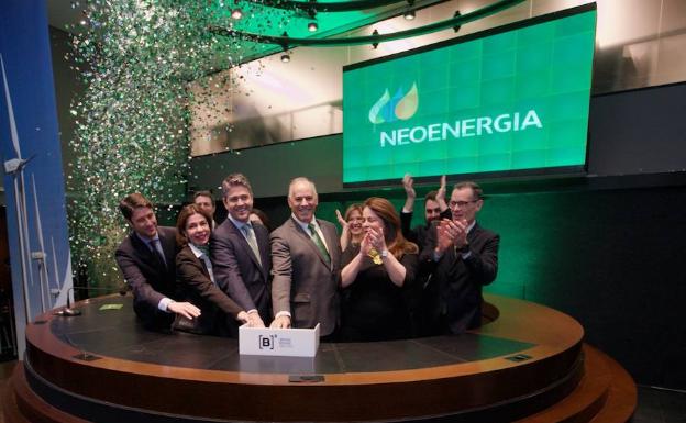 Los principales ejecutivos de Neoenergia, ayer en su estreno en la Bolsa de Sao Paulo.