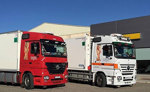 Un juzgado obliga a una empresa de transportes a eliminar de sus camiones la imagen de una mujer desnuda