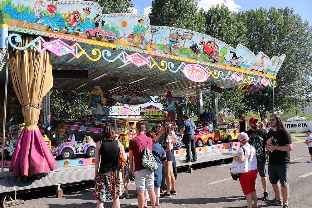 Fotos: Dosis de adrenalina y calor en las barracas de los Sampedros