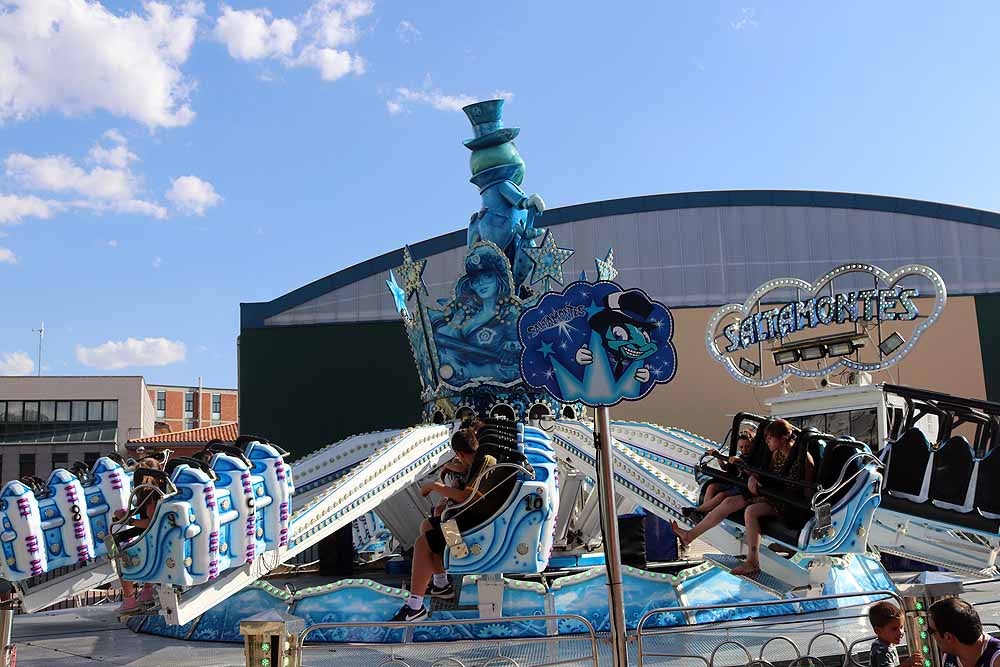 Fotos: Dosis de adrenalina y calor en las barracas de los Sampedros