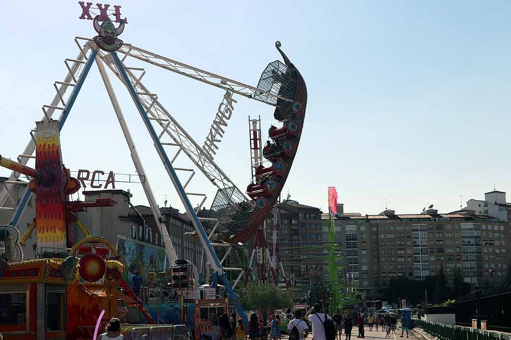 Fotos: Dosis de adrenalina y calor en las barracas de los Sampedros