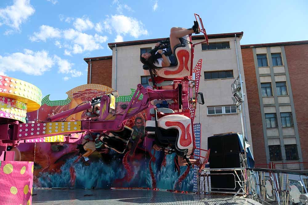 Fotos: Dosis de adrenalina y calor en las barracas de los Sampedros