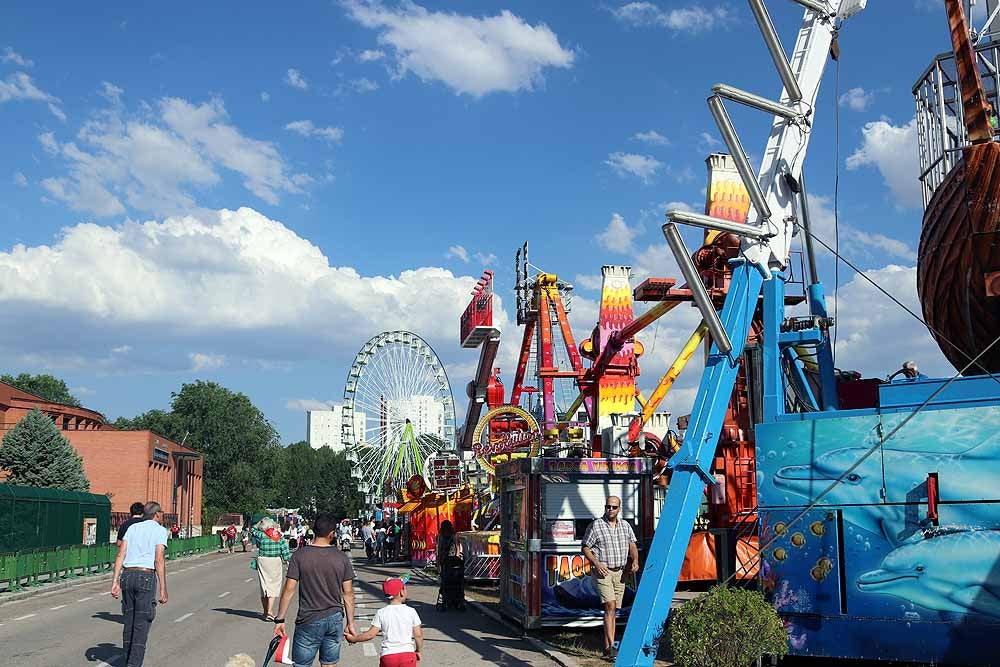 Fotos: Dosis de adrenalina y calor en las barracas de los Sampedros