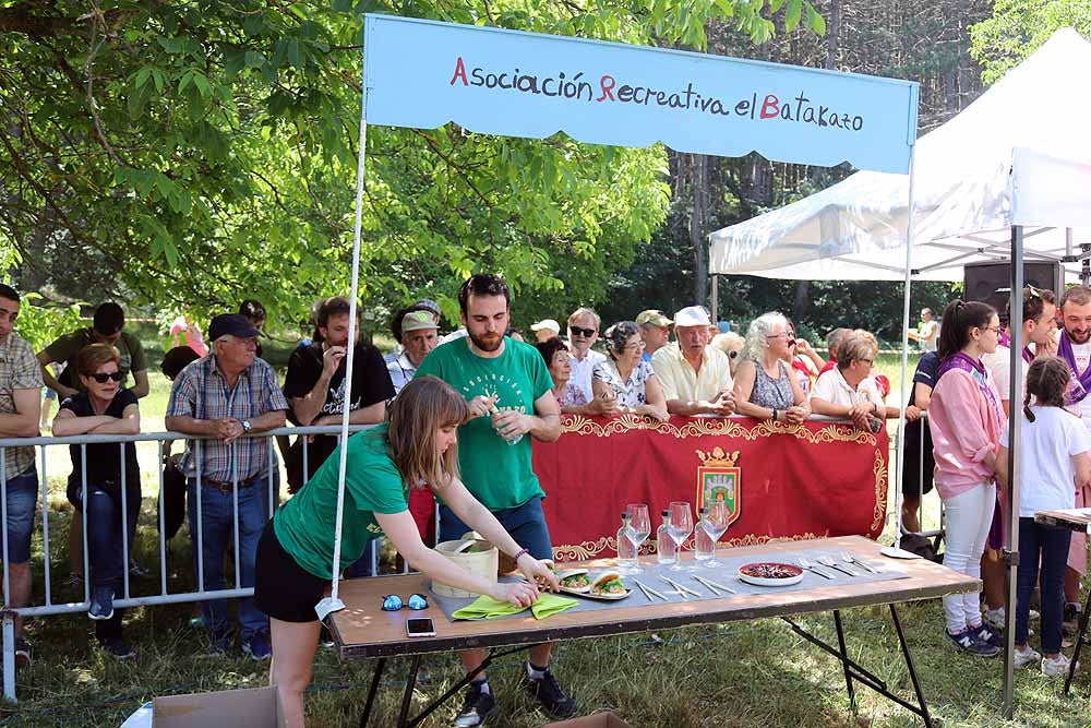 Fotos: Las peñas Los Cucos y Los Calores, las grandes triunfadoras del concurso del Buen Yantar