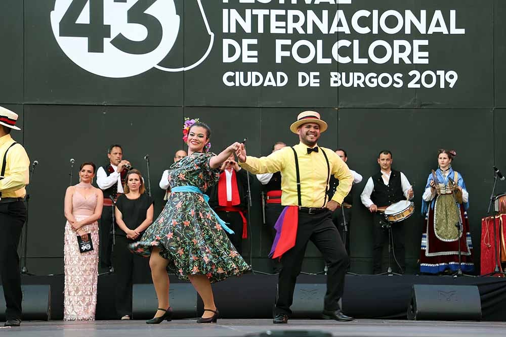 Fotos: Arranque existoso de la 43 edición del Festival de Folclore &#039;Ciudad de Burgos