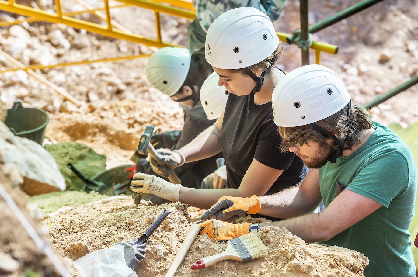El Equipo de Investigación de Atapuerca baraja la hipótesis de que Cueva del Mirador podría ser la boca a un sistema kárstico