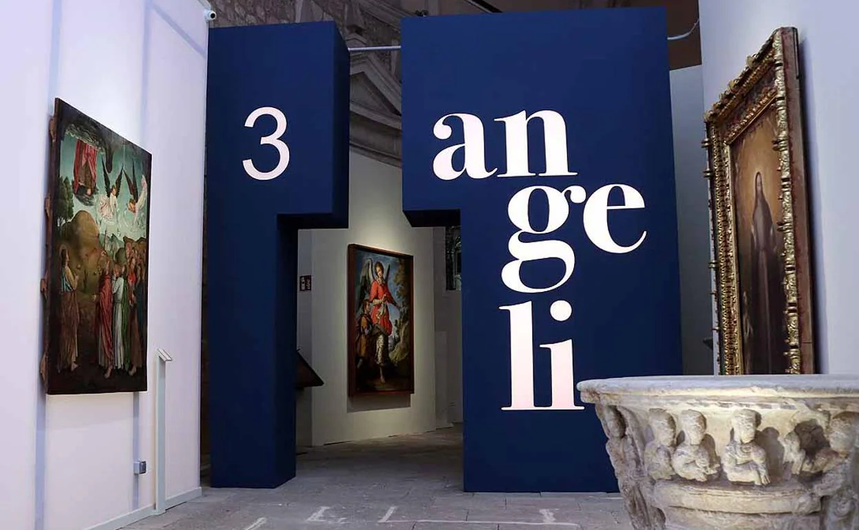Interior de la exposición Angeli de Las Edades del Hombre en Lerma. 