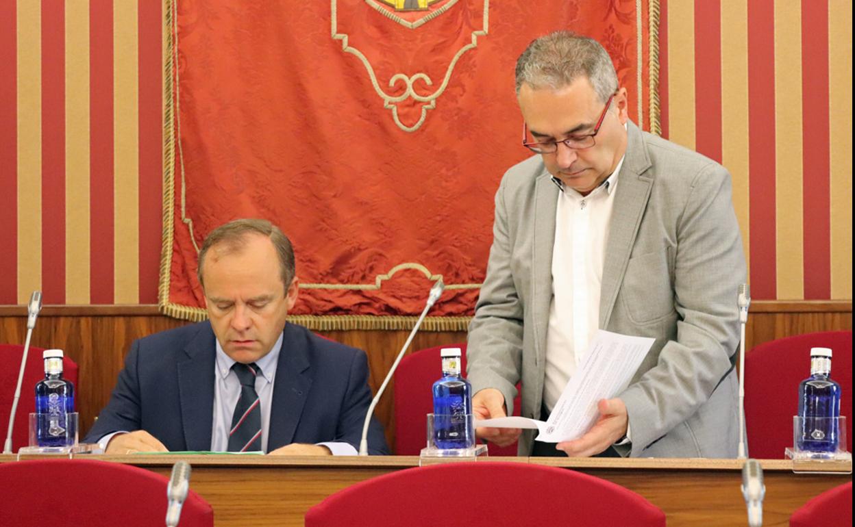 Fernando Martínez Acitores y Ángel Martín, concejales de Vox