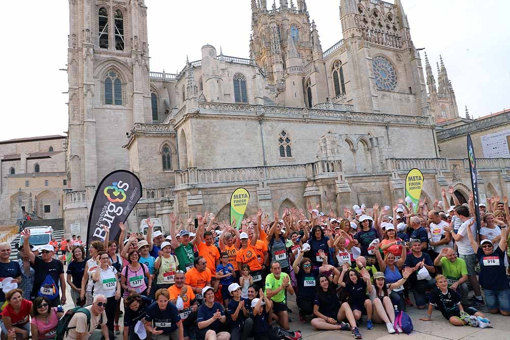 La marcha '3 Patrimonios, 1 marcha' ha unido hoy estos tres bienes. Ha partido desde los yacimientos de Atapuerca para finalizar en la Catedral de Burgos a través del Camino de Santiago