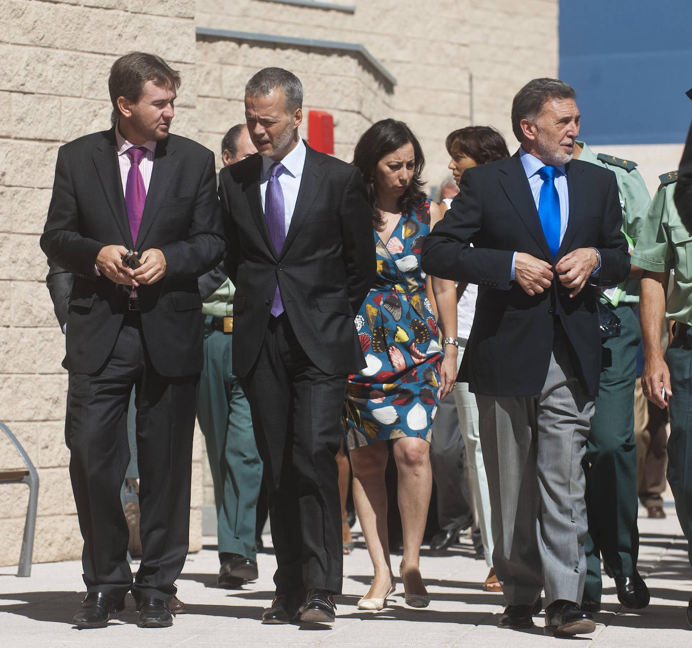 El ministro del Interior, Antonio Camacho, visita las obras de rehabilitación. 