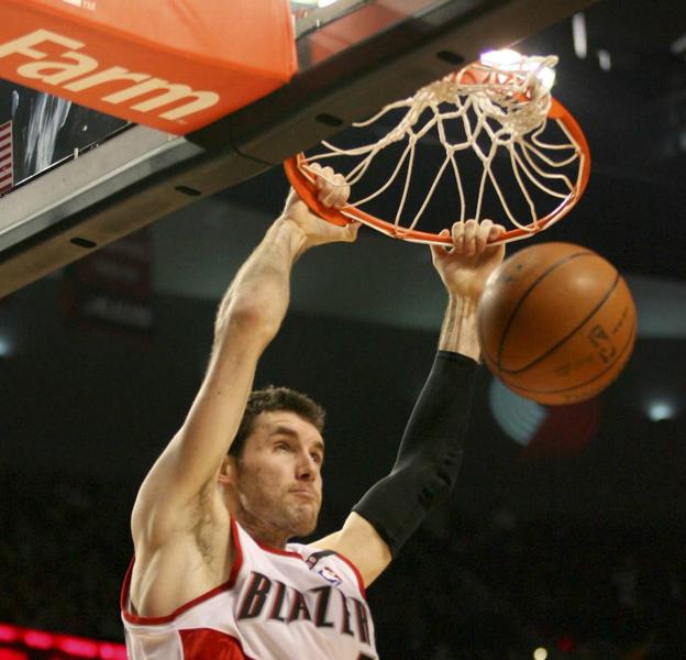 Rudy Fernández machaca el aro en un partido ante los Grizzlies. 