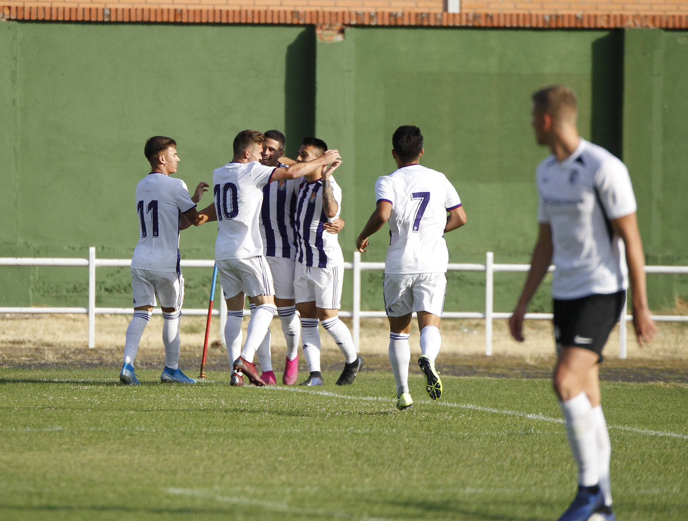 Fotos: Las mejores imágenes del partidod de pretemporada entre Valladolid B y Burgos CF