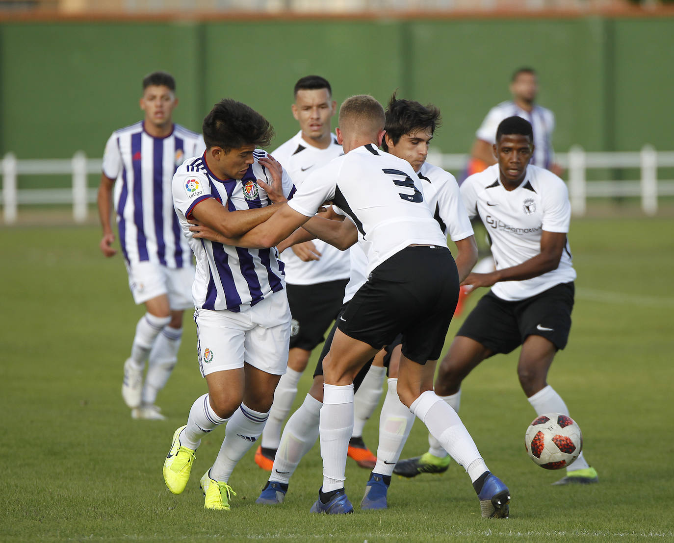 Fotos: Las mejores imágenes del partidod de pretemporada entre Valladolid B y Burgos CF