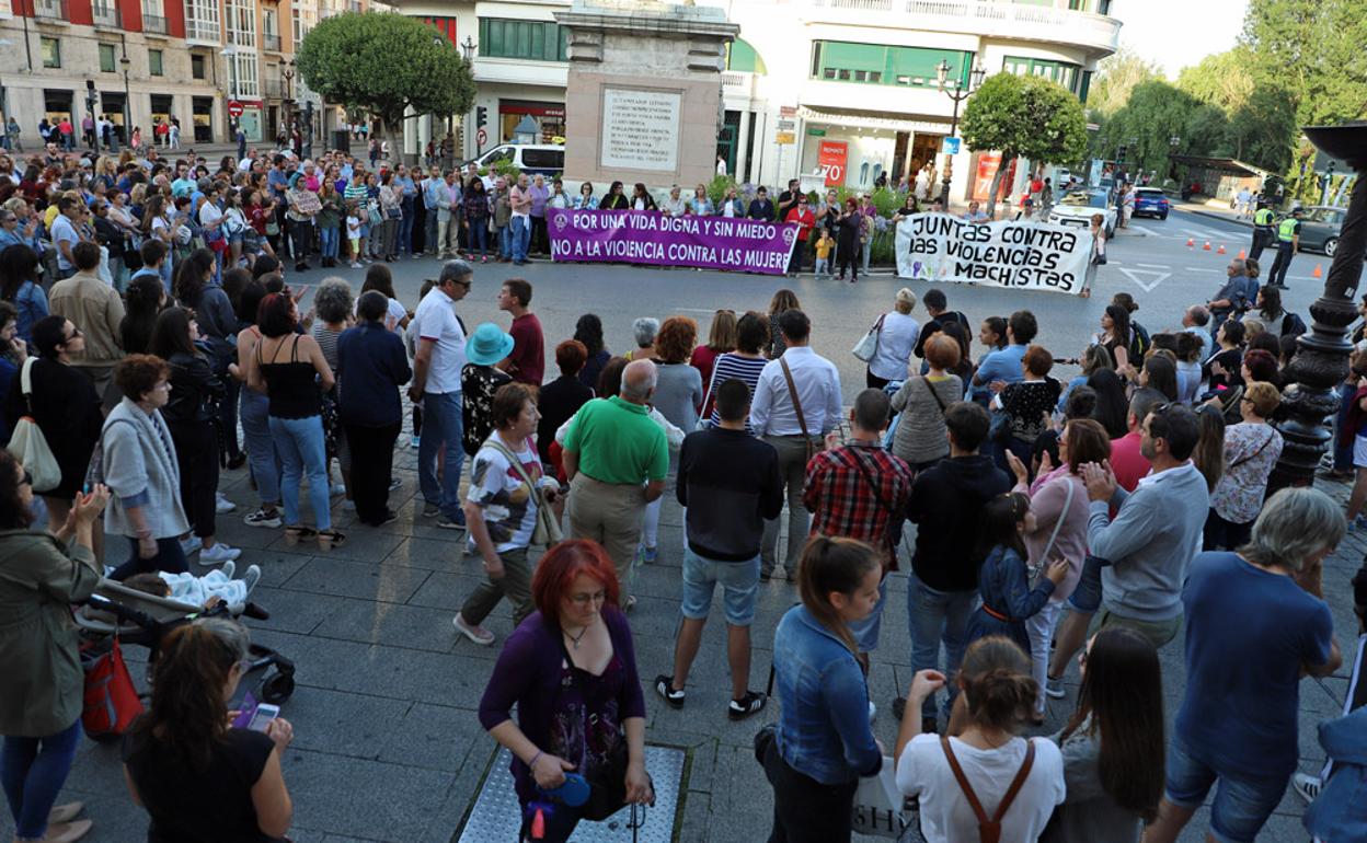 Numerosas personas han lamentado un nuevo caso de violencia de género