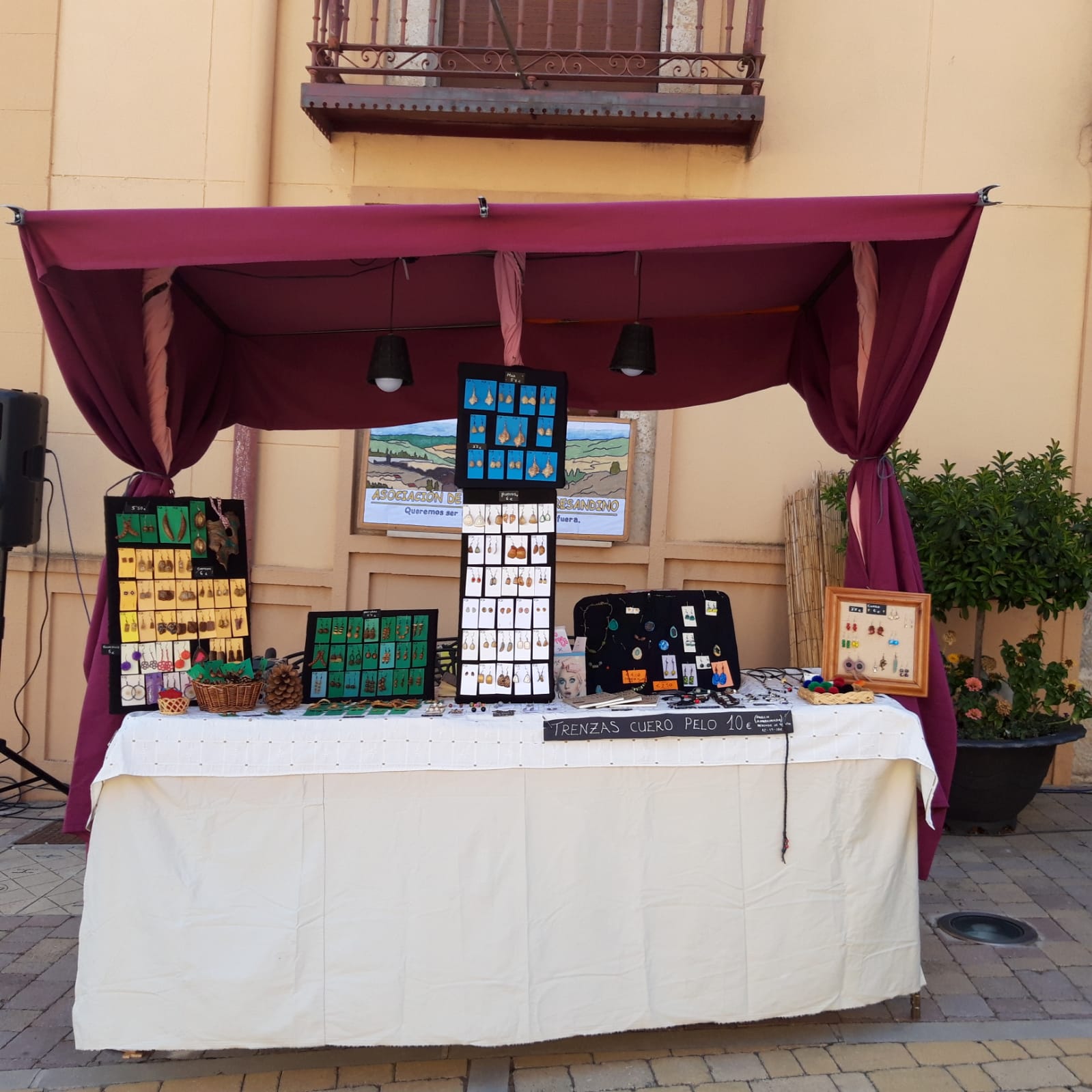 Puesto artesanal del Mercado Medieval en Torresandino