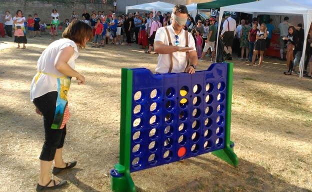 Imagen principal - Actividades y reunuines de la Asociación Cultural El Priorato. 