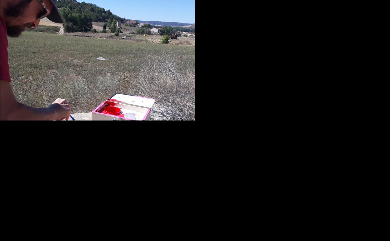 Trabajos de mantenimiento de la señalización senderista en el Camino del Cid. 