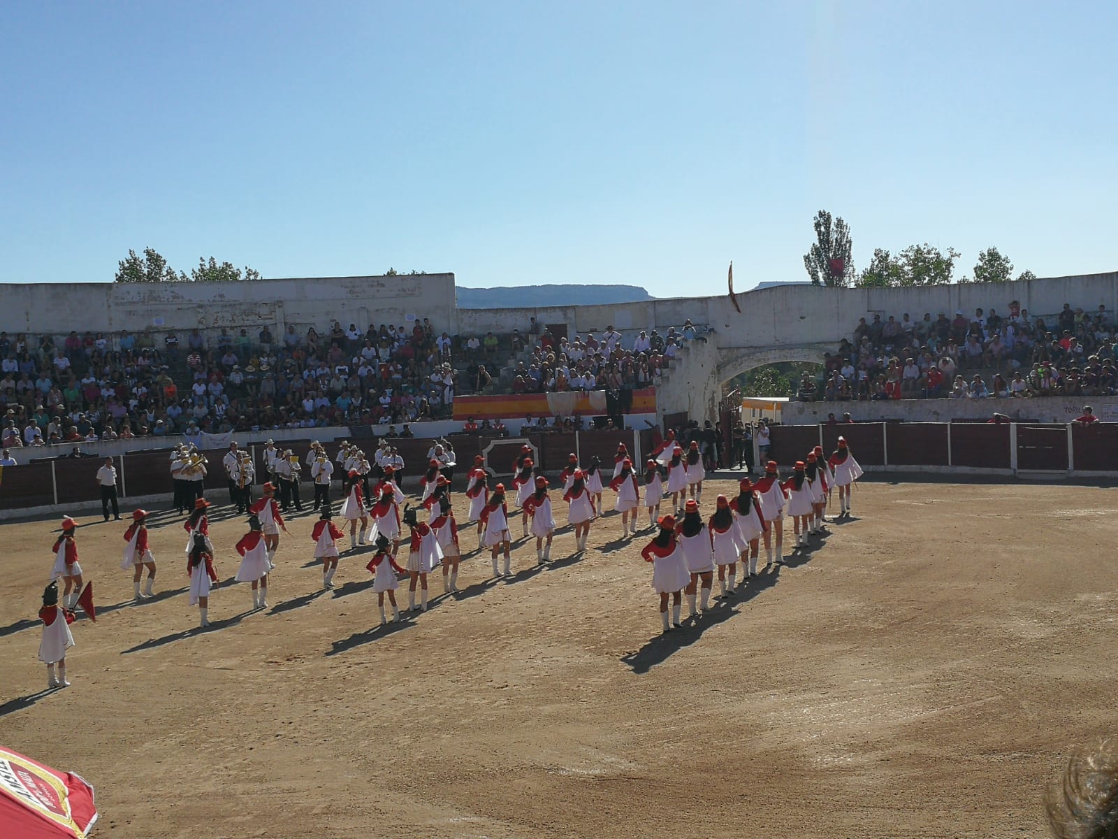 Desfile de carrozas en las fiestas de Salas de los Infantes