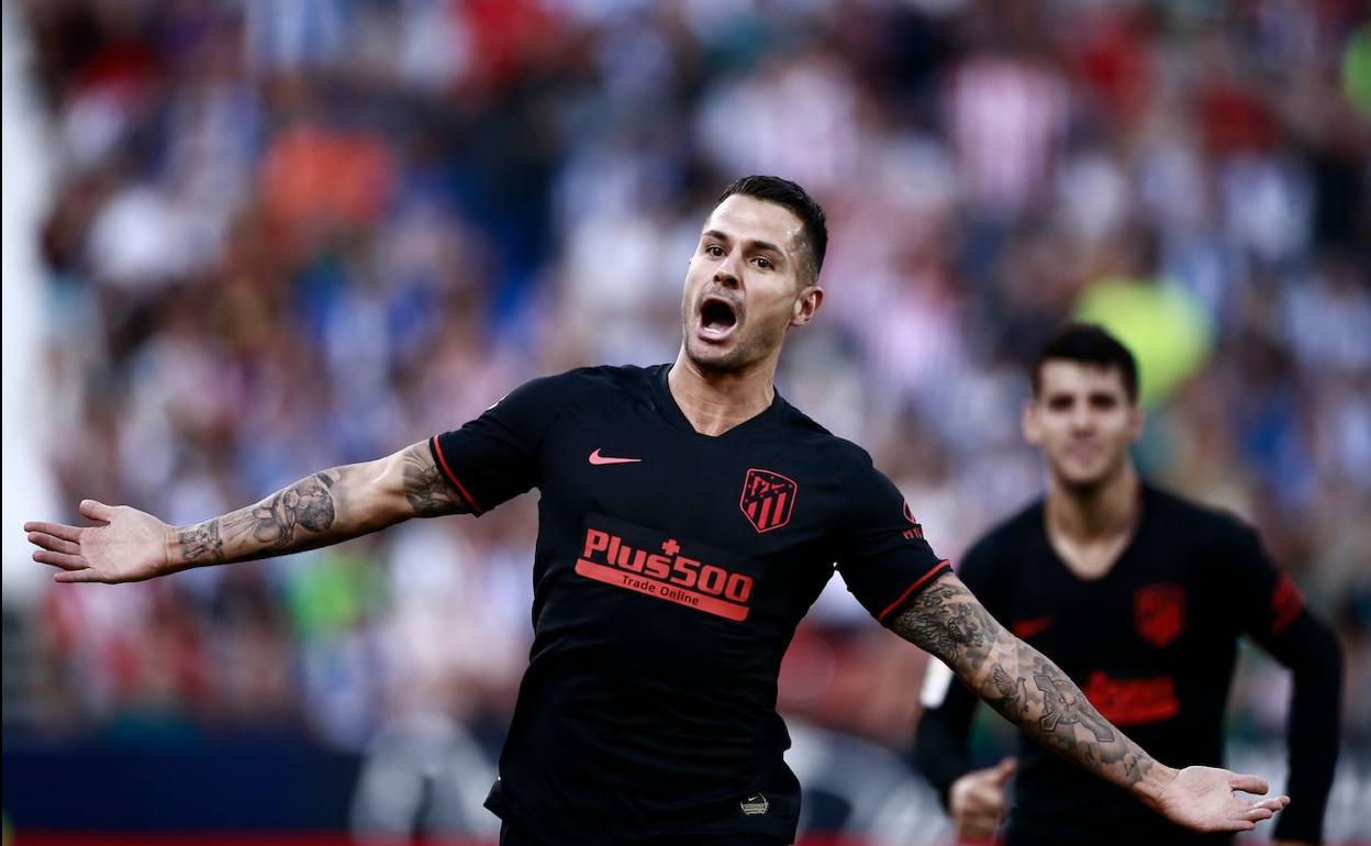 Vitolo, celebrando el gol de la victoria.