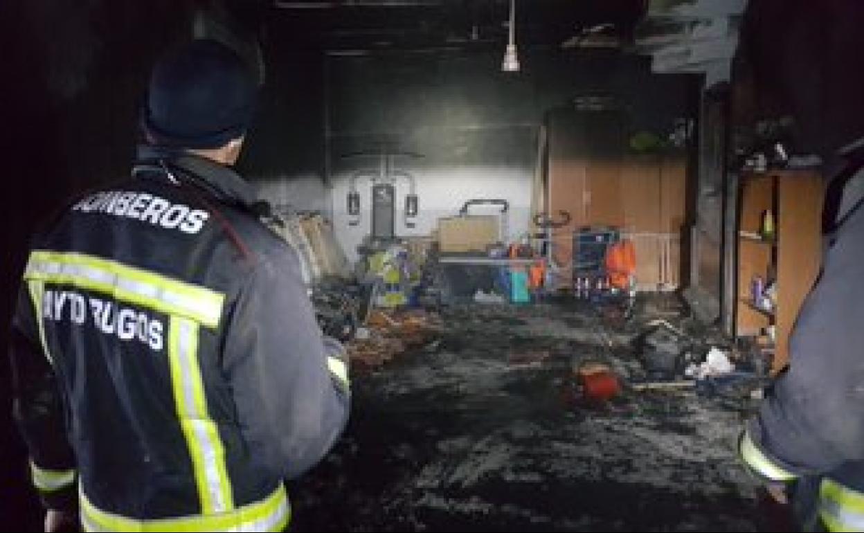 Aspecto en el que ha quedado una de las dependencias que ardieron.