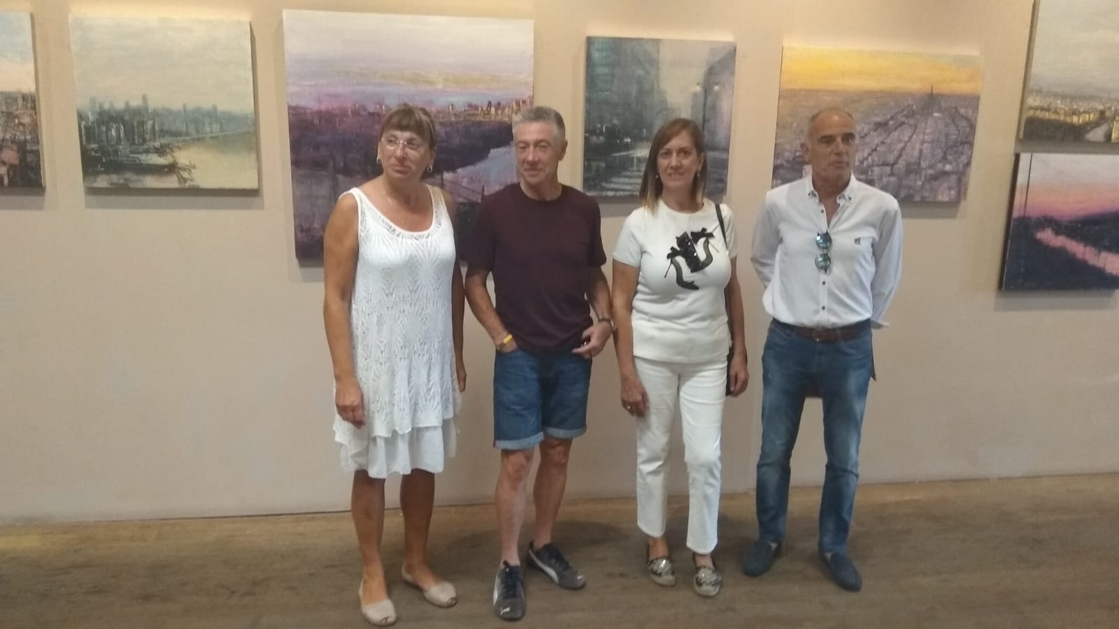 El Ateneo Café Universal, de Medina de Pomar, expone 28 pinturas del artista Javier Martínez hasta el día 10 de septiembre