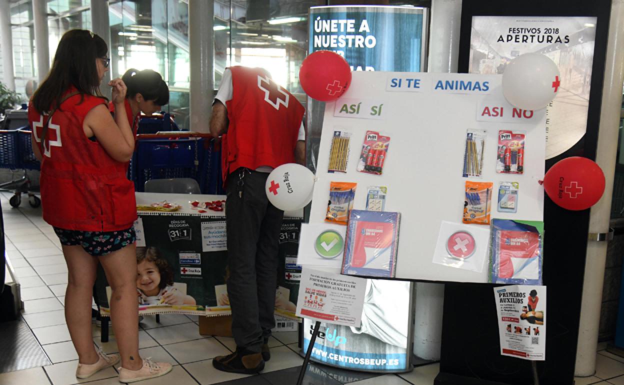 Punto de recogida de material en la pasada edición de la 'Vuelta al Cole Solidaria'. 