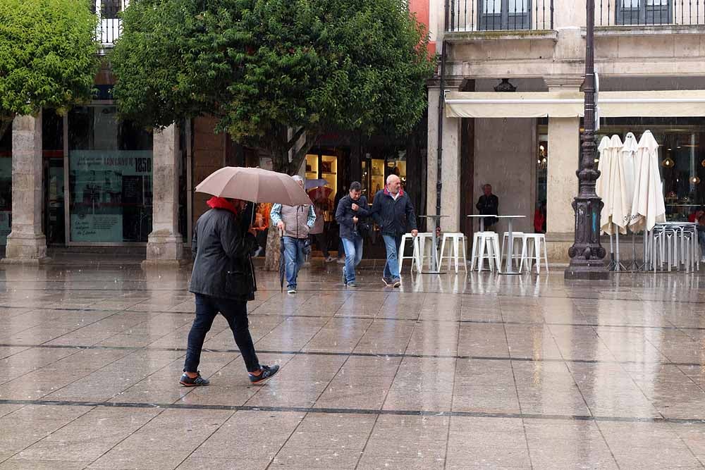 DANA ha traído a Burgos lluvias, y fuertes vientos en la provincia, en una jornada todavía de verano pero que se asemeja en exceso al otoño