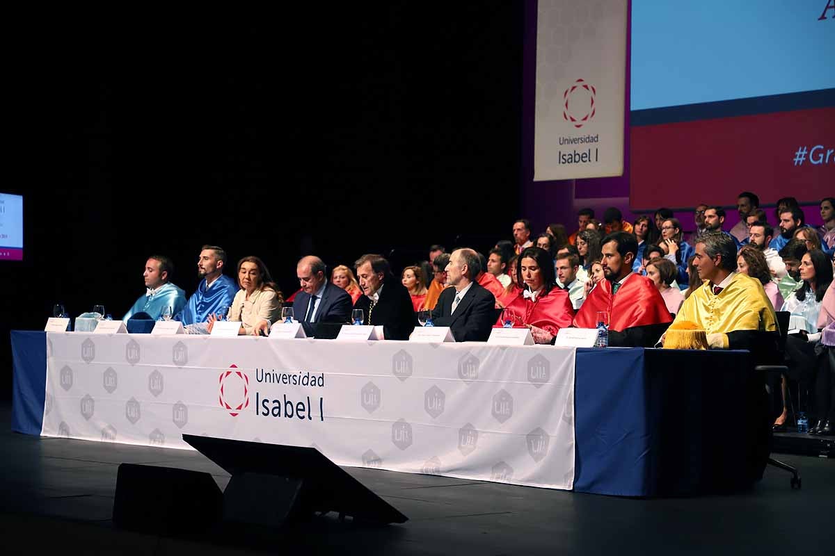 La Universidad Isabel I celebra su tercera Graduación con una tasa de abandono inferior a la media de universidades españolas.