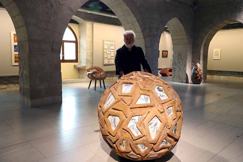 La muestra se puede visitar en el Arco de Santa María hasta el día 29 de septiembre