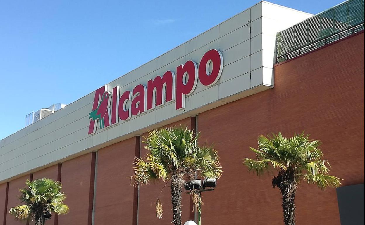 Grupo EME se encarga de la seguridad del hipermercado Alcampo. 
