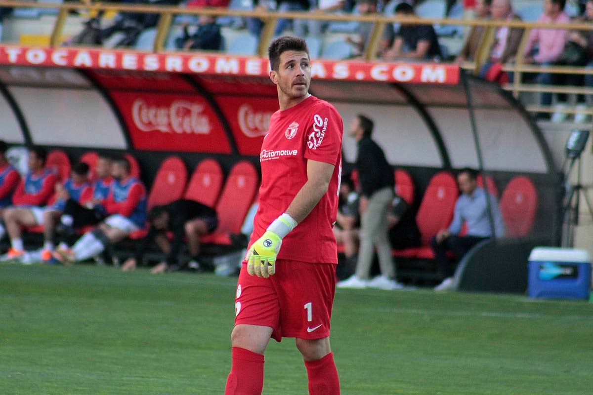 Fotos: La Cultural hurga en la herida del Burgos CF