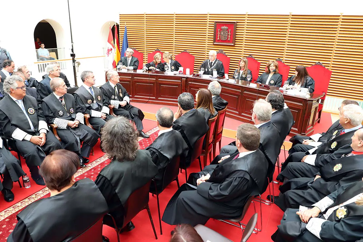 El acto se ha celebrado en la sede del TSJCyL en Burgos. 
