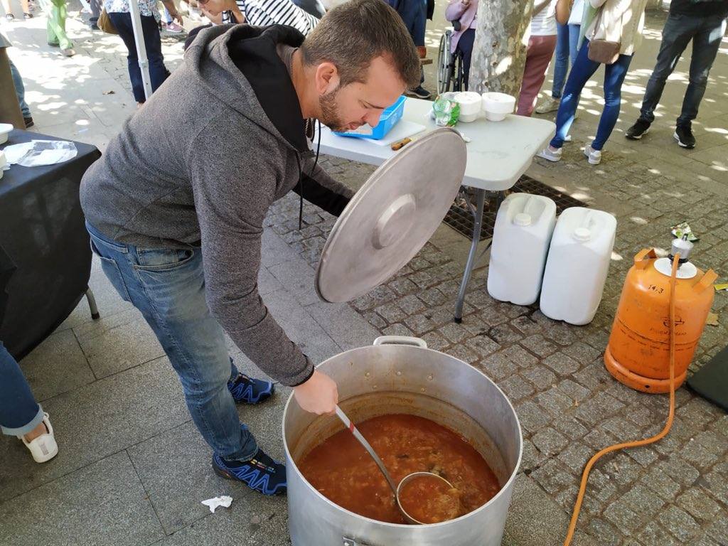 Fotos: Imágenes del Mercado de Productores de Burgos Alimenta del Día de la Provincia, celebrado en Briviesca