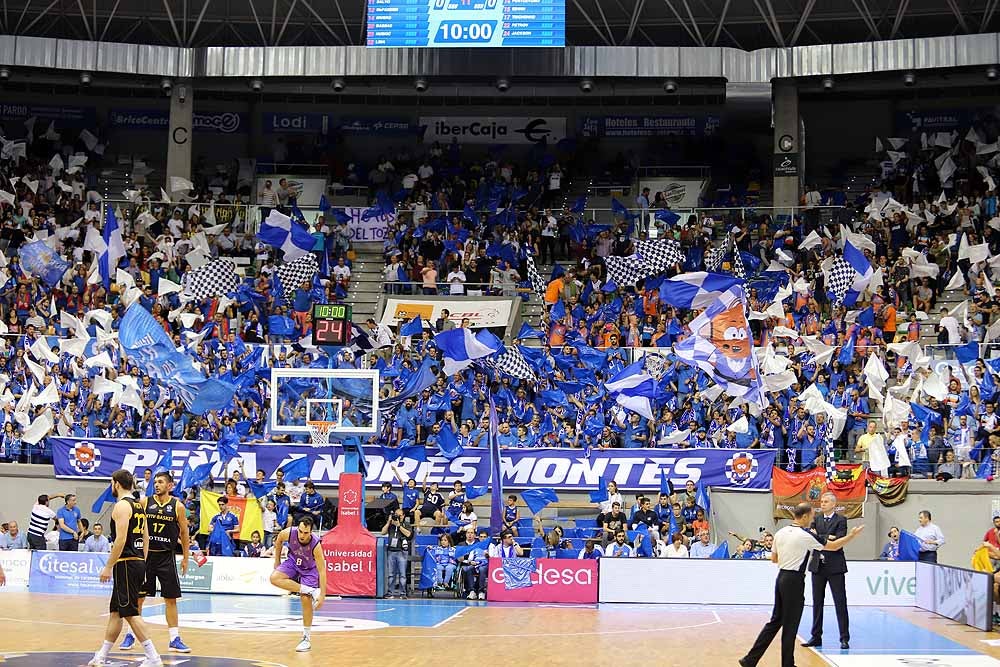 Fotos: ¡Búscate entre el público del San Pablo Burgos-Kiev Basket!