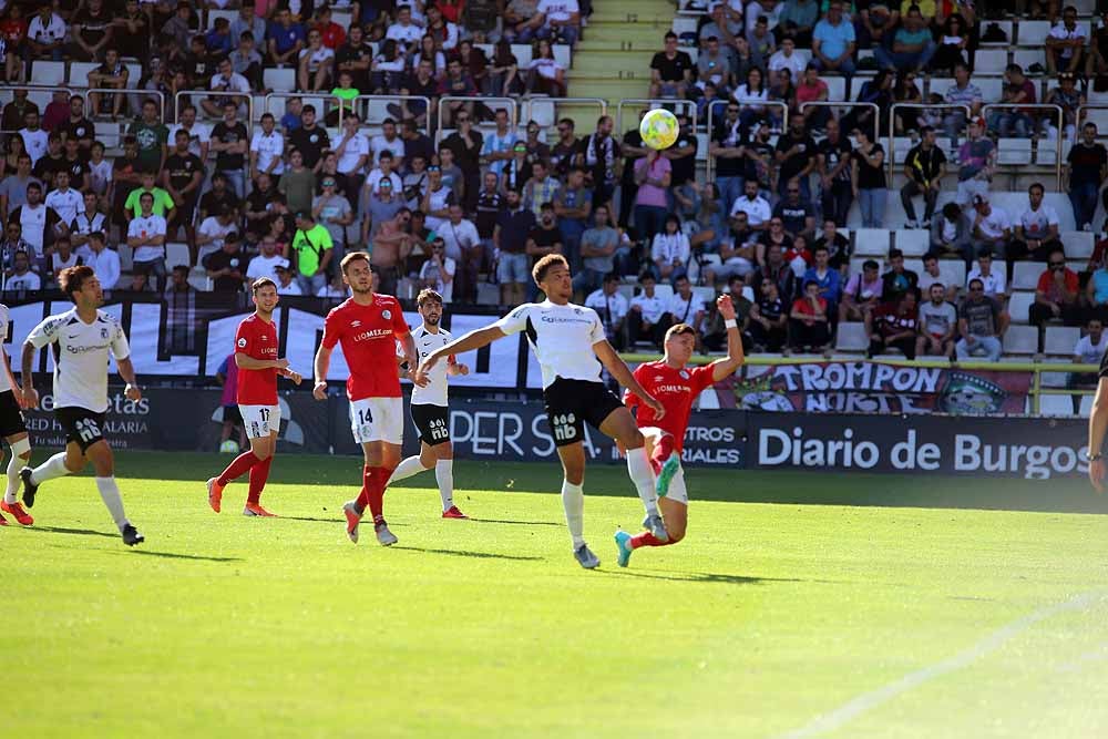 El Burgos CF ha conseguido la primera victoria de la temporada por 1-0