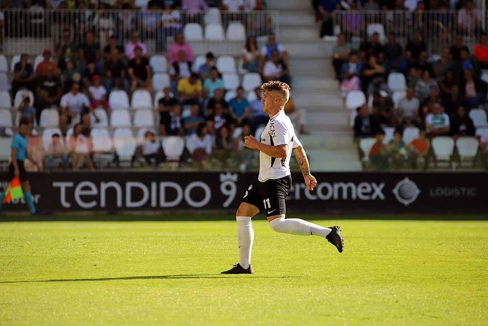 El Burgos CF ha conseguido la primera victoria de la temporada por 1-0